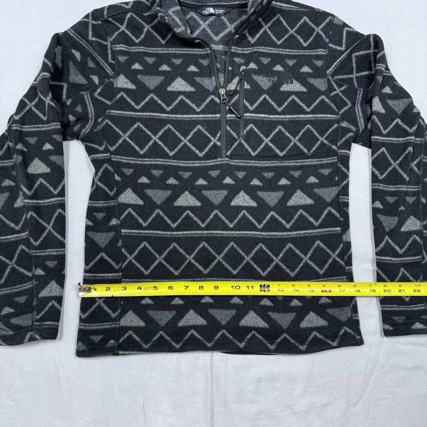 The North Face Black Gray Aztec Quarter Zip Fleece Sweater Pullover Size Small mens