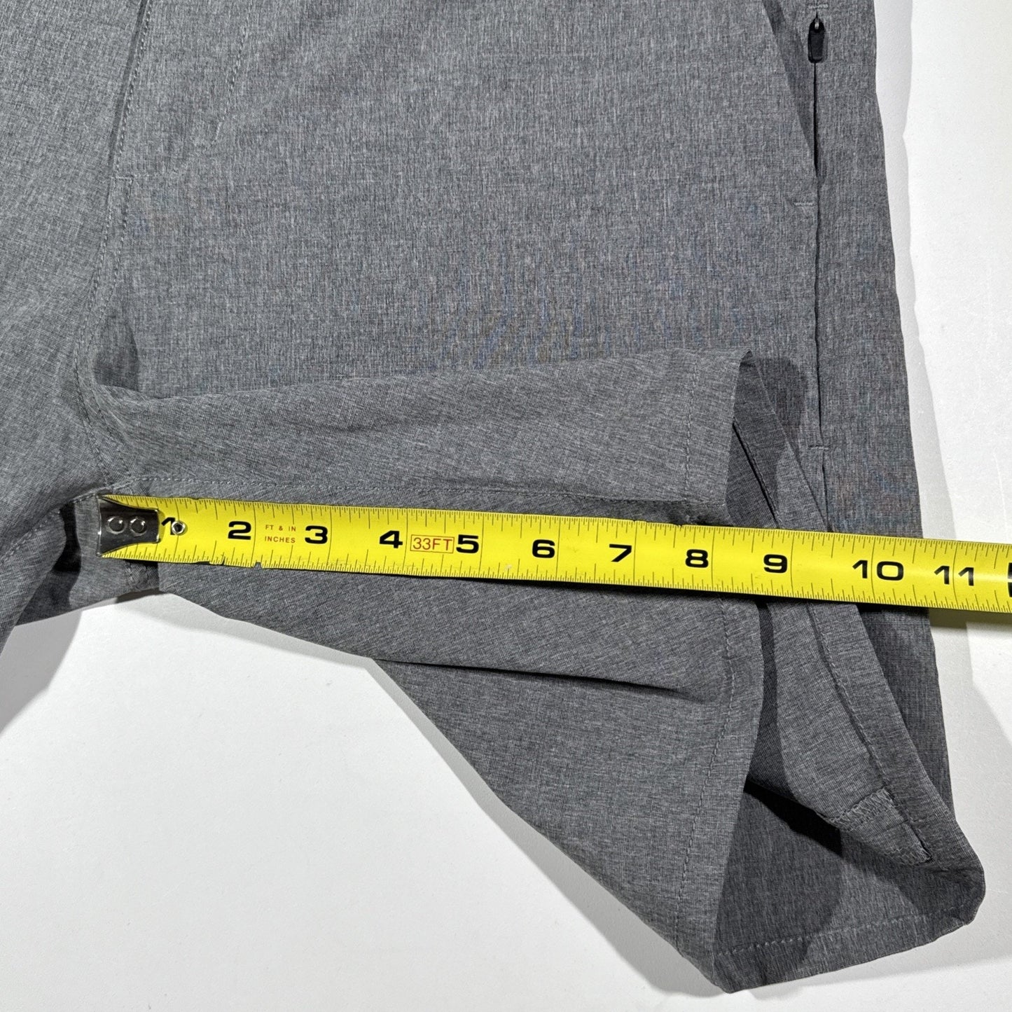 Vuori Aim Performance Chino Shorts Men Size 33 Lt Gray Stretch Sport Golf V368