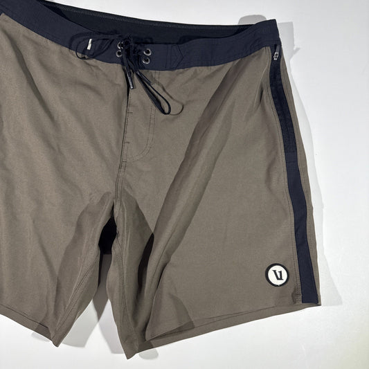Vuori Shorts Mens Size 32 Black/Brown Board / Swim Zip pocket Style V374