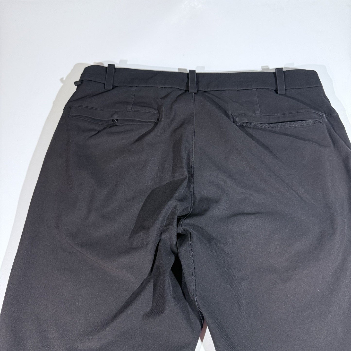 Lululemon Mens Commission Pants Size 32 Black Warpstreme Golf Classic Preppy