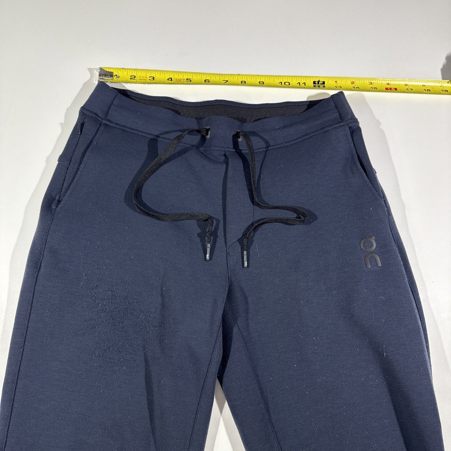 On Running Men’s Sweat Pants Small Navy Blue Athletic Joggers Swiss Engineering