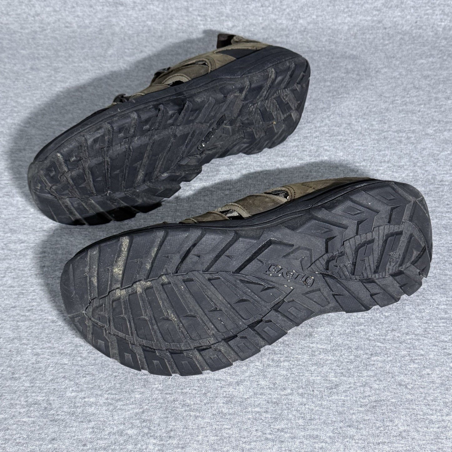 Teva Men’s 7.5 Waterproof Hiking Sandals Brown Leather Outdoor Shoes