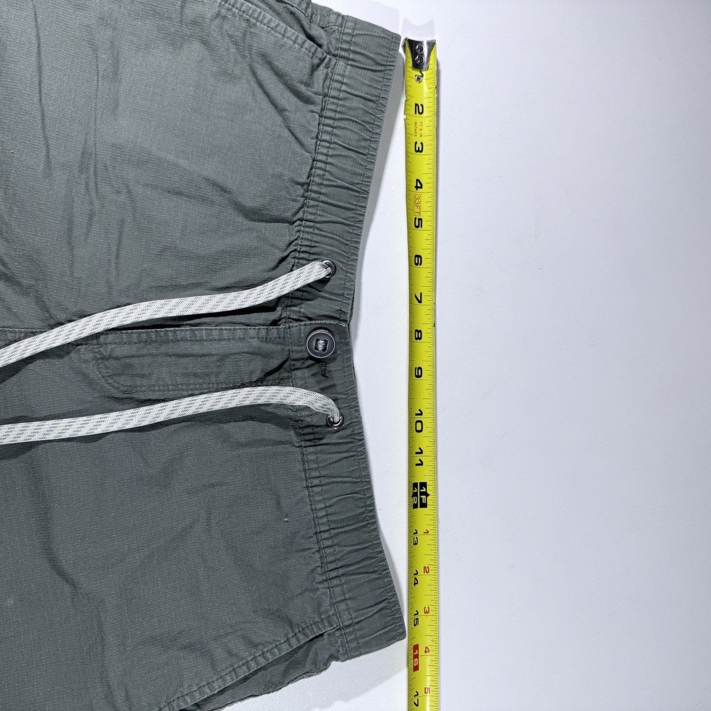 Vuori Shorts Womens large Ripstop Hiking Performance Organic Cotton Army Green