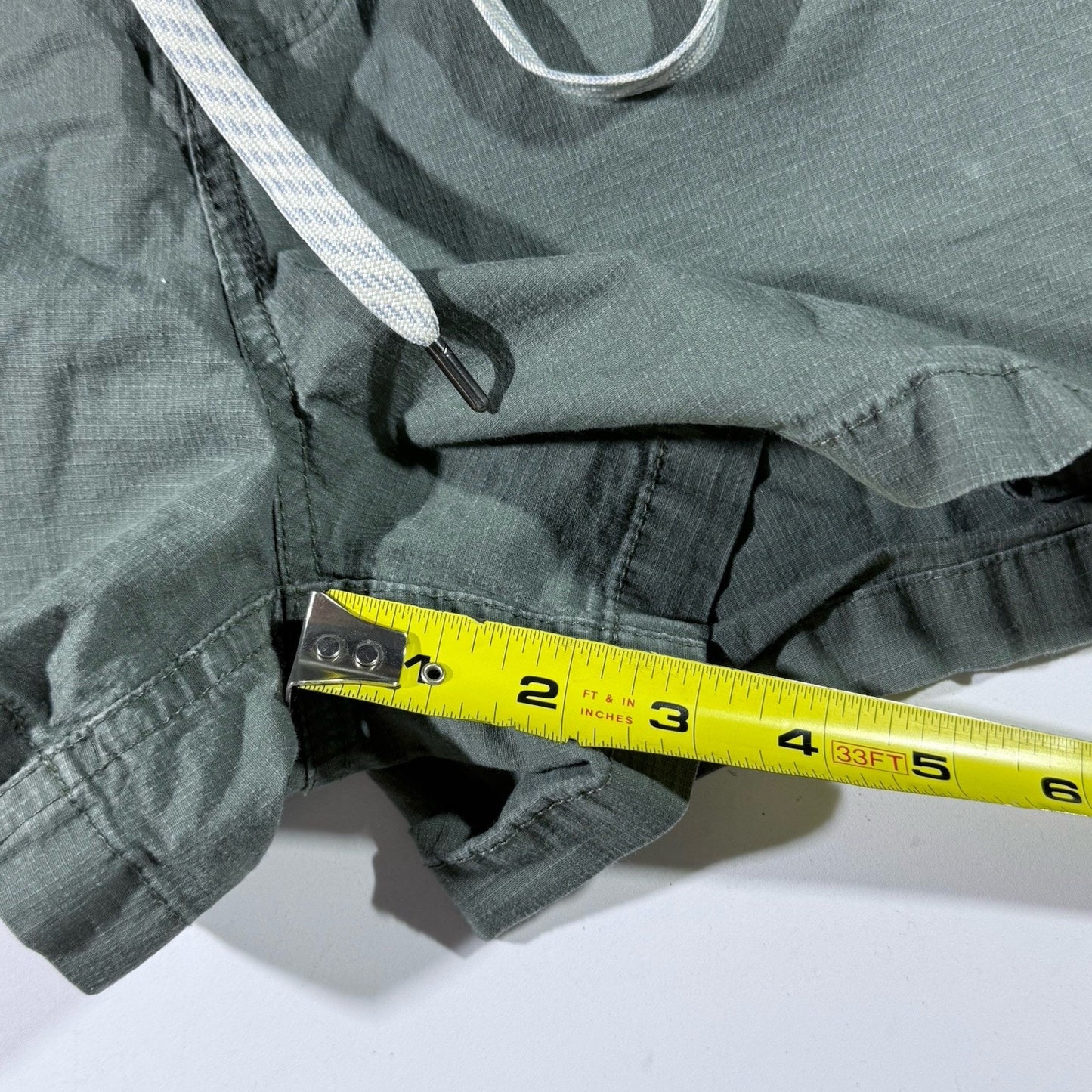 Vuori Shorts Womens large Ripstop Hiking Performance Organic Cotton Army Green