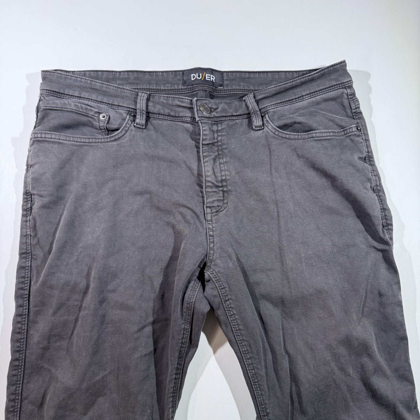 DUER Pants Mens 36x30 Gray N2X Slim Fit No Sweat Stretch Performance Chino