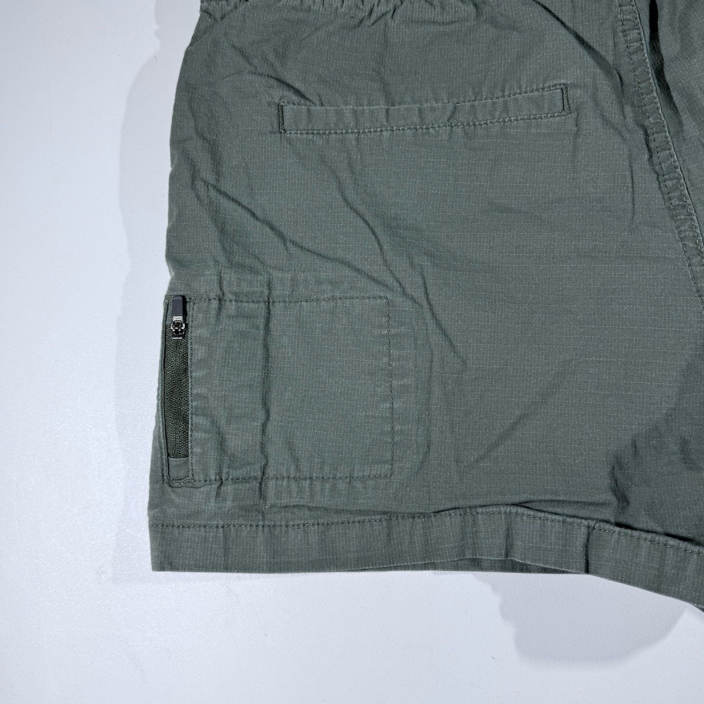 Vuori Shorts Womens large Ripstop Hiking Performance Organic Cotton Army Green