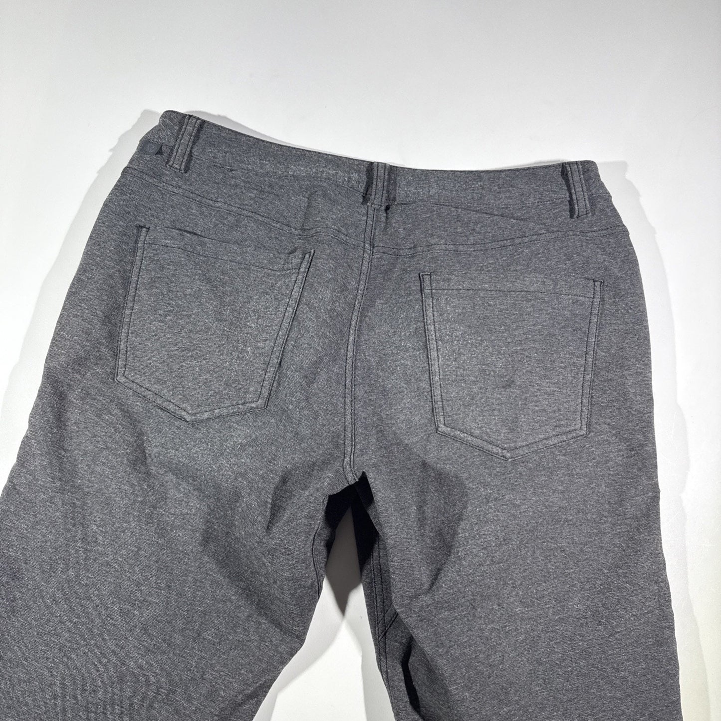 Lululemon ABC Pants Men 33X31 Grey Chino Golf Slim Leg Preppy Office
