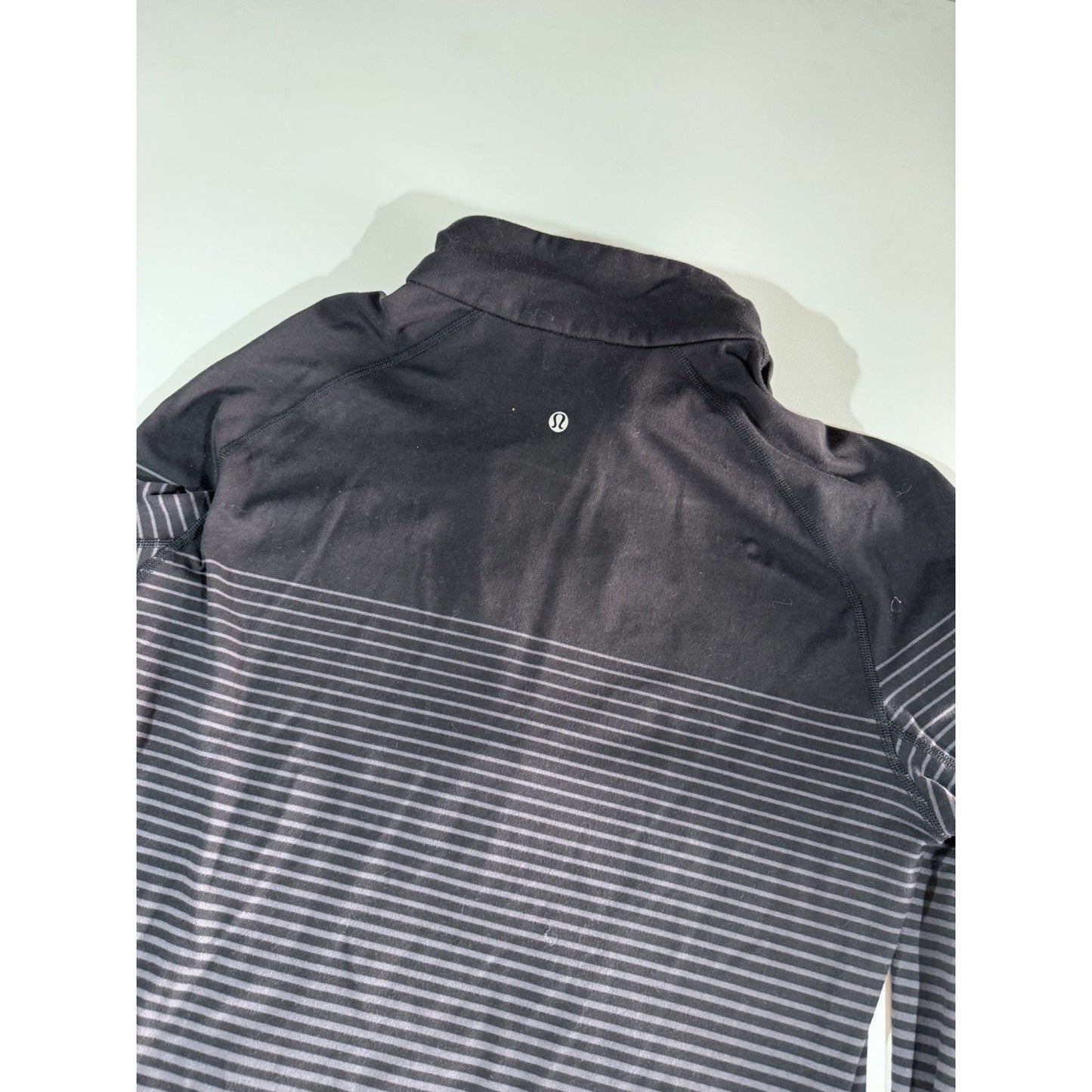 Lululemon Sweat Session 1/2 Zip Mens Large Black Gray Ombré Stripes Performance