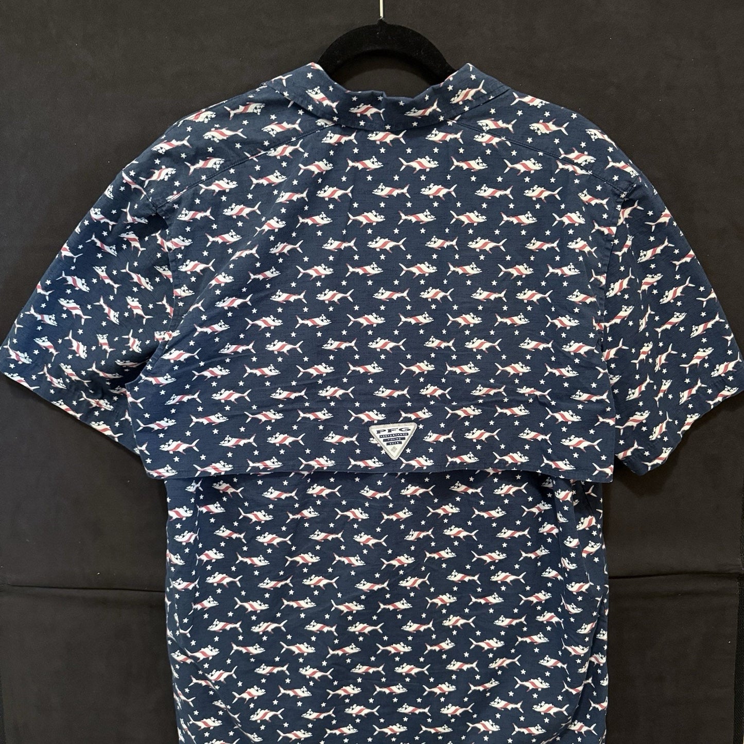 Columbia PFG Short Sleeve Fishing Shirt Blue w/Paint Tuna & Stars Men’s Large