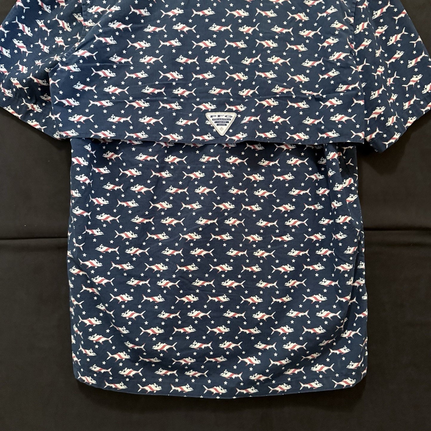 Columbia PFG Short Sleeve Fishing Shirt Blue w/Paint Tuna & Stars Men’s Large