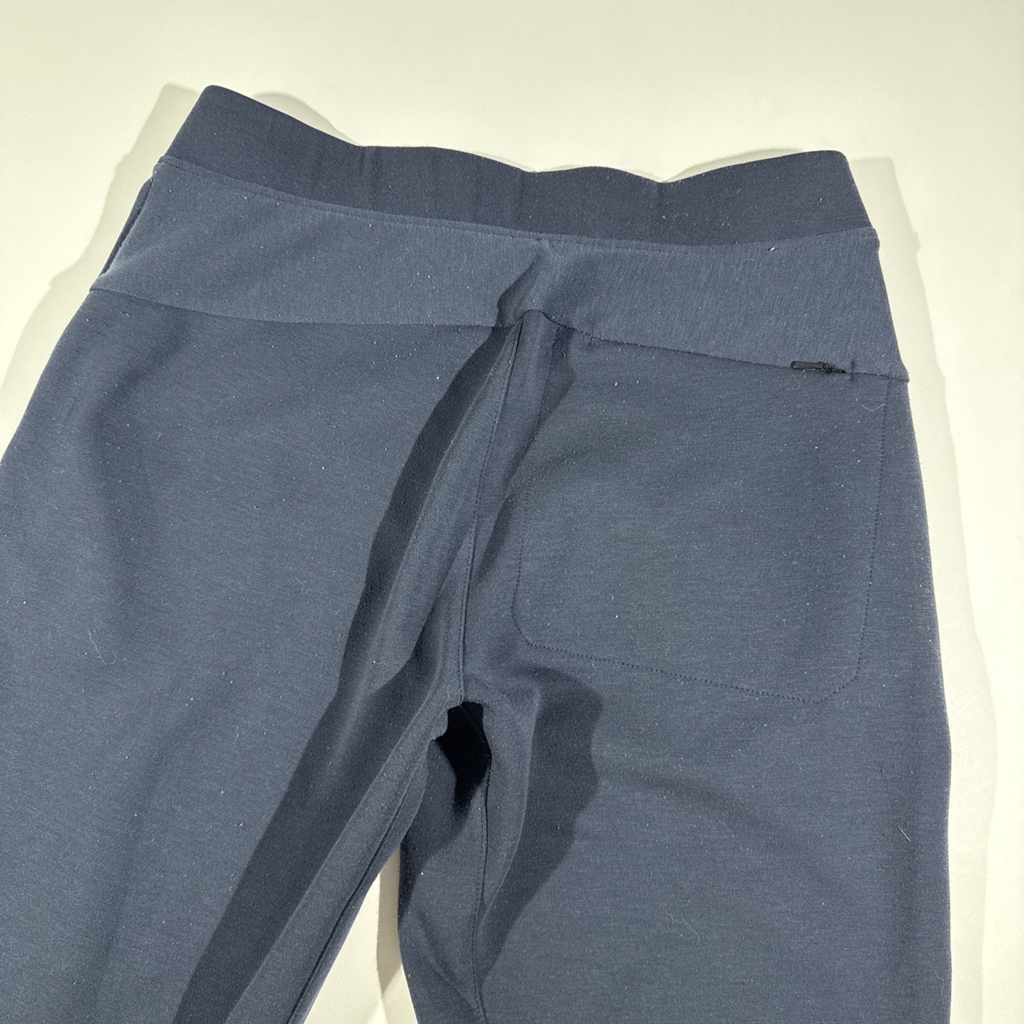 On Running Men’s Sweat Pants Small Navy Blue Athletic Joggers Swiss Engineering