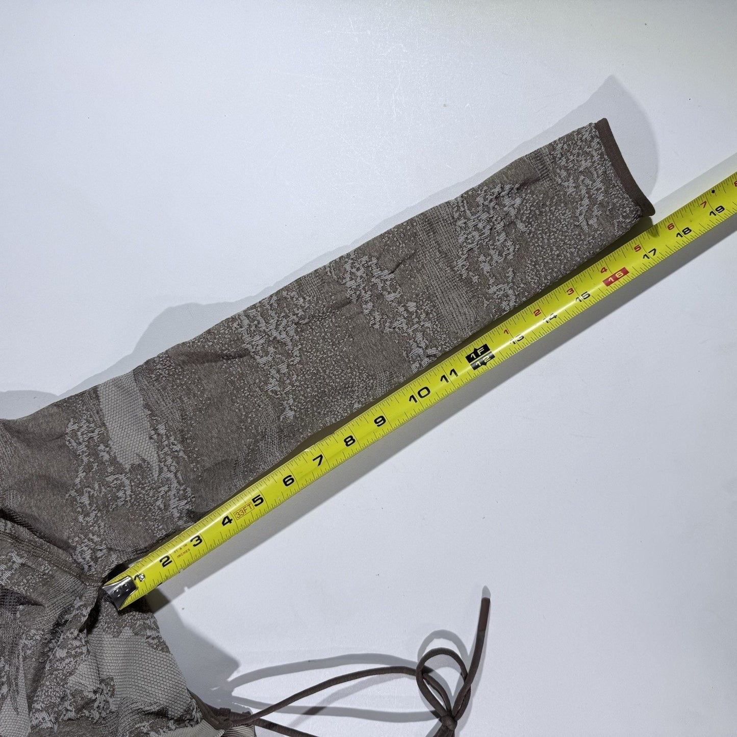 Gymshark Adapt Camo Seamless Lace Back Long Sleeve Crop Top Womens Small Taupe