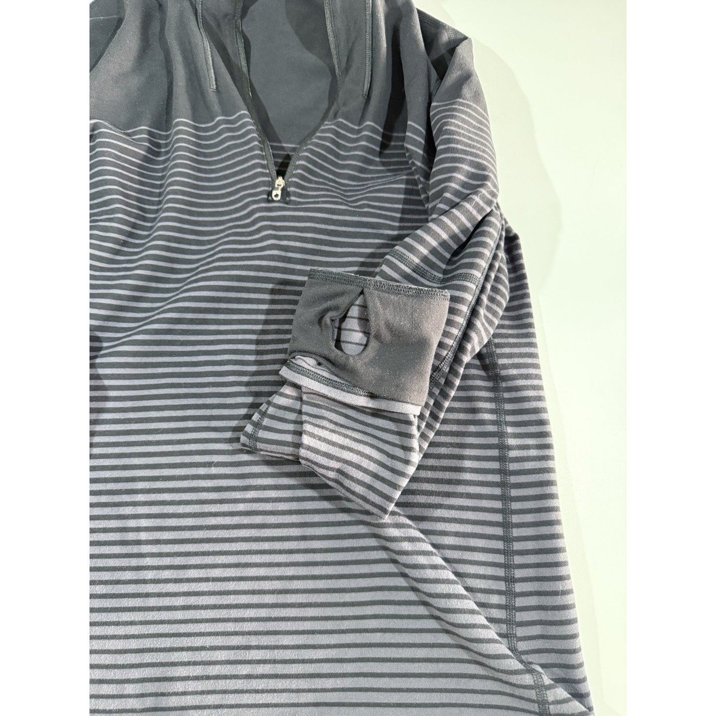 Lululemon Sweat Session 1/2 Zip Mens Large Black Gray Ombré Stripes Performance