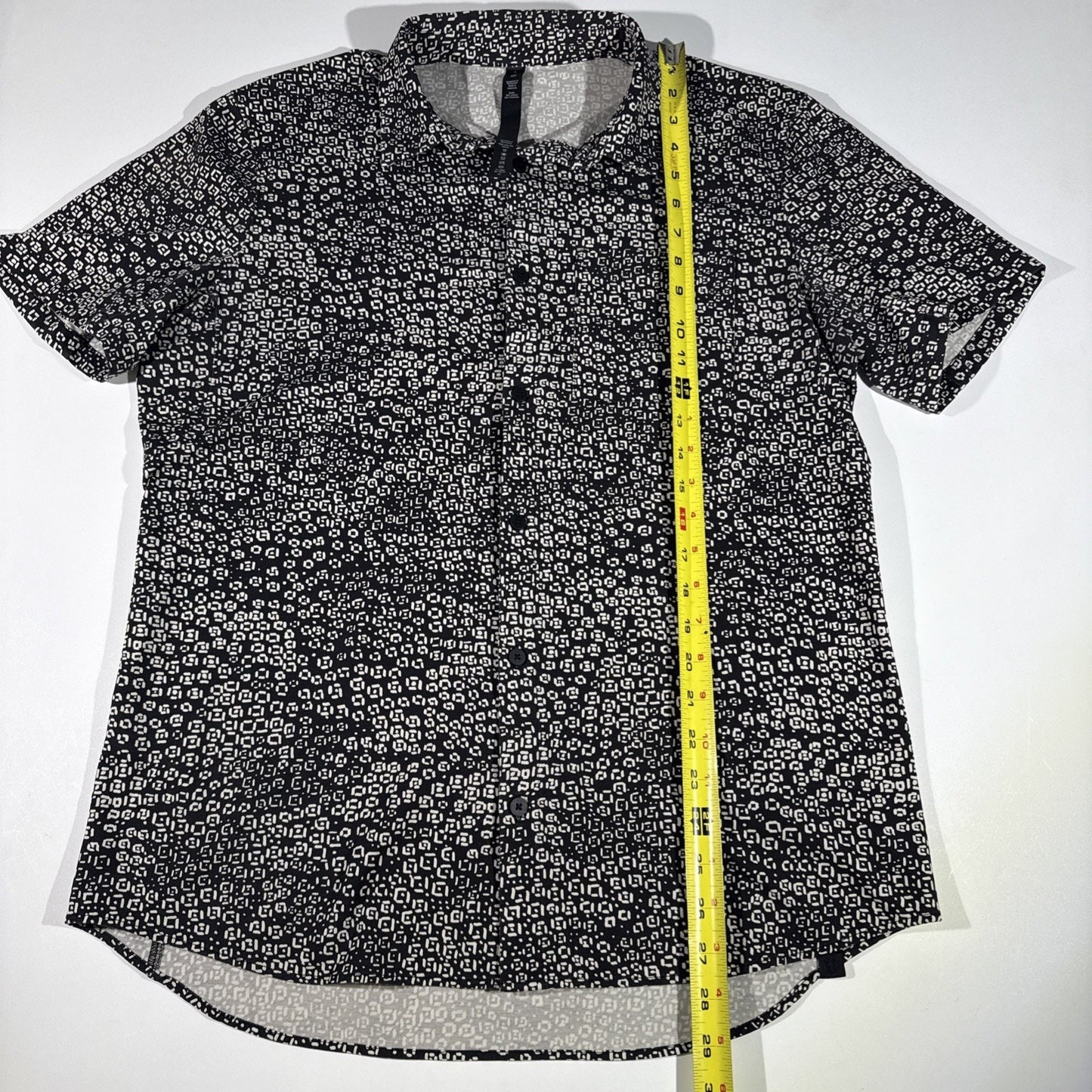 Lululemon Commission Short Sleeve Shirt Black White Patterned Button Up Mens L