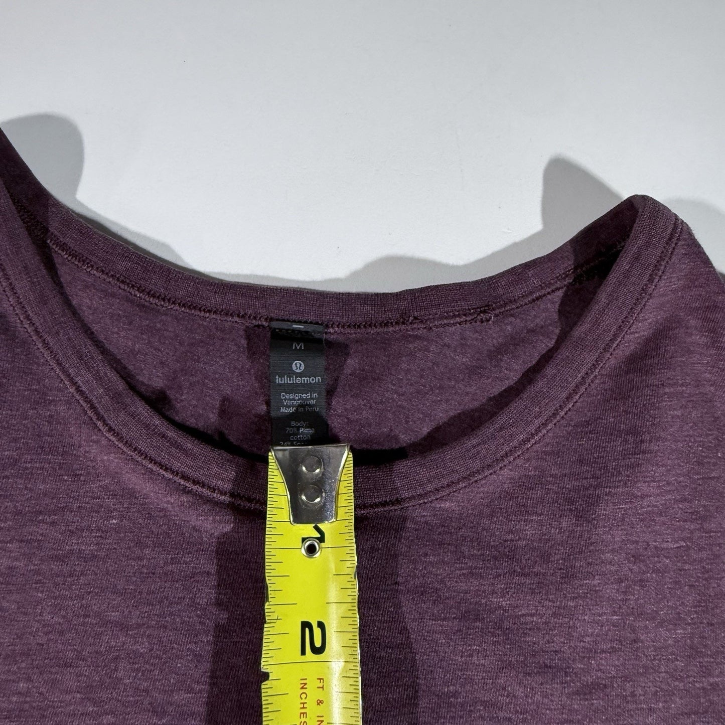 Lululemon Mens Size M Classic Fundamental Crewneck Short Sleeve Burgundy T-Shirt