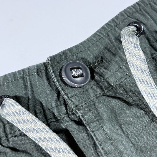 Vuori Shorts Womens large Ripstop Hiking Performance Organic Cotton Army Green