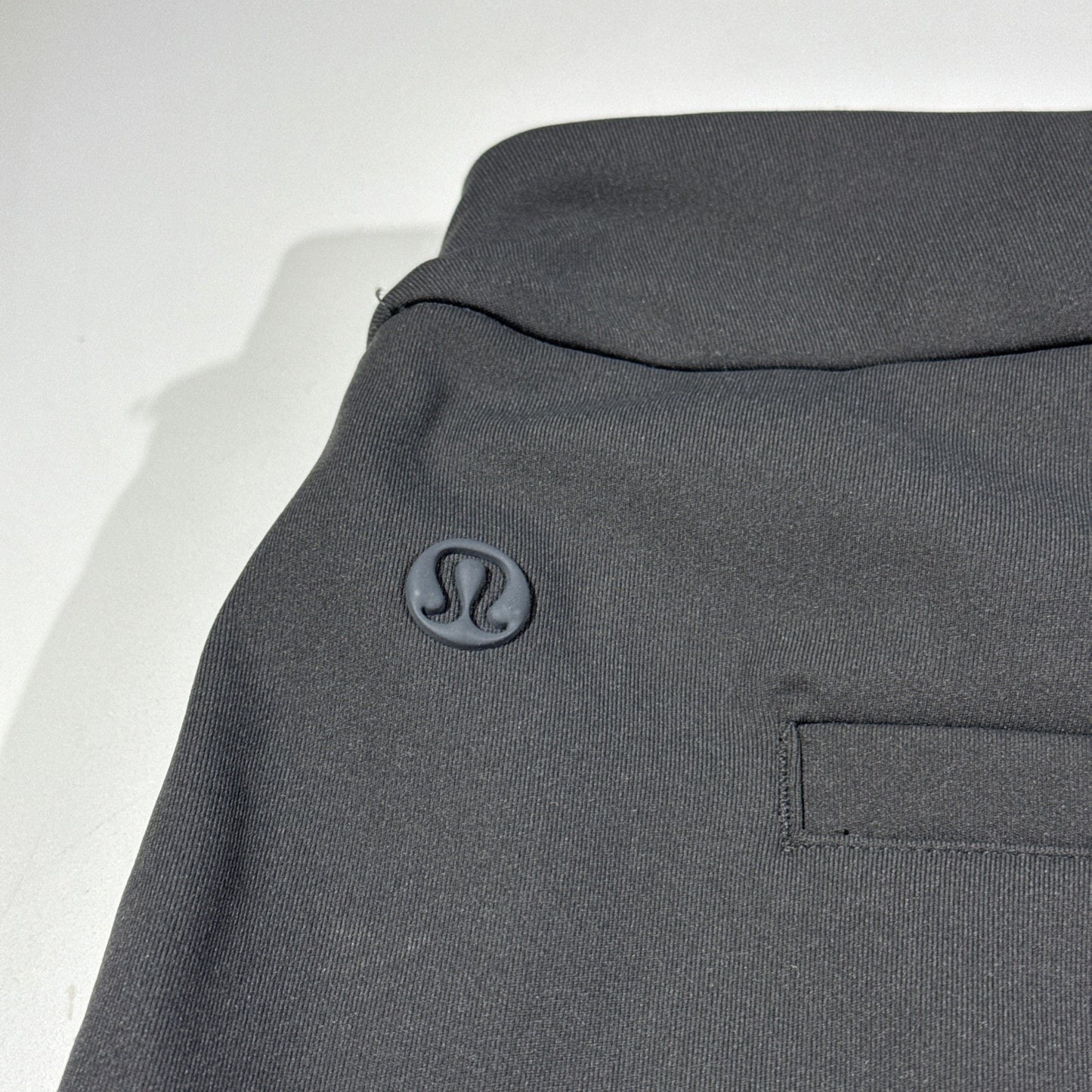 Lululemon Straight Leg Mid Rise Pant Luxtreme Gray Size Medium LW5FWWS