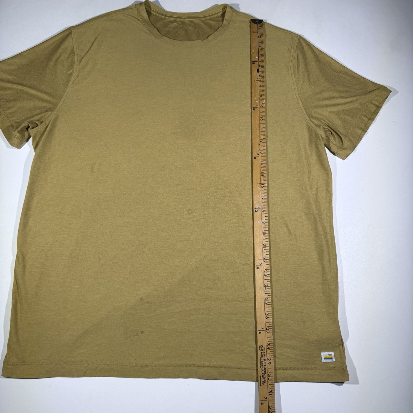 Vuori Strato Tech Tee Shirt Mens 2XL Short Sleeve T-Shirt Stretch V126