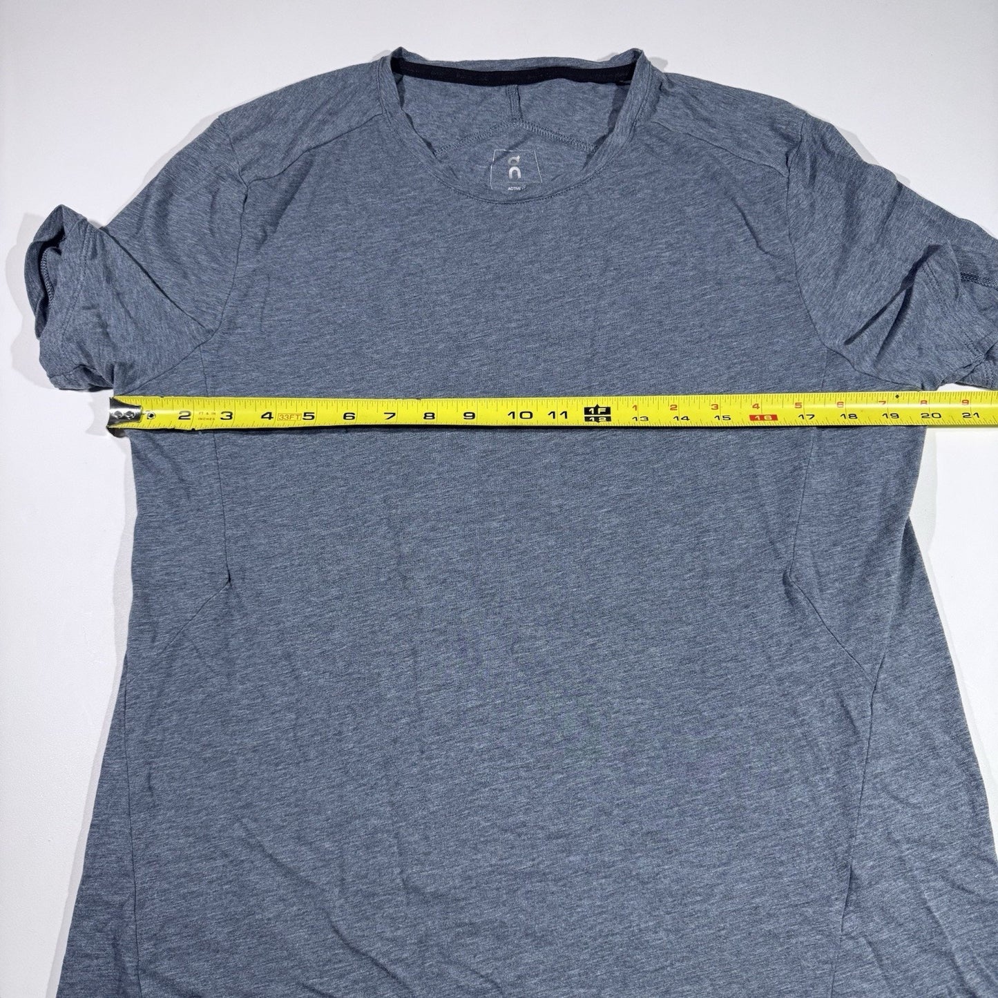 On Cloud Focus T Shirt Men’s Size Medium Blue Performance Athletic Running