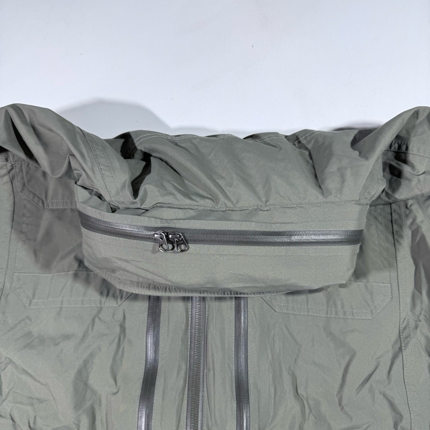 KUHL Saboteur Jacket Men’s Medium Gray Softshell Hooded Water-Resistant