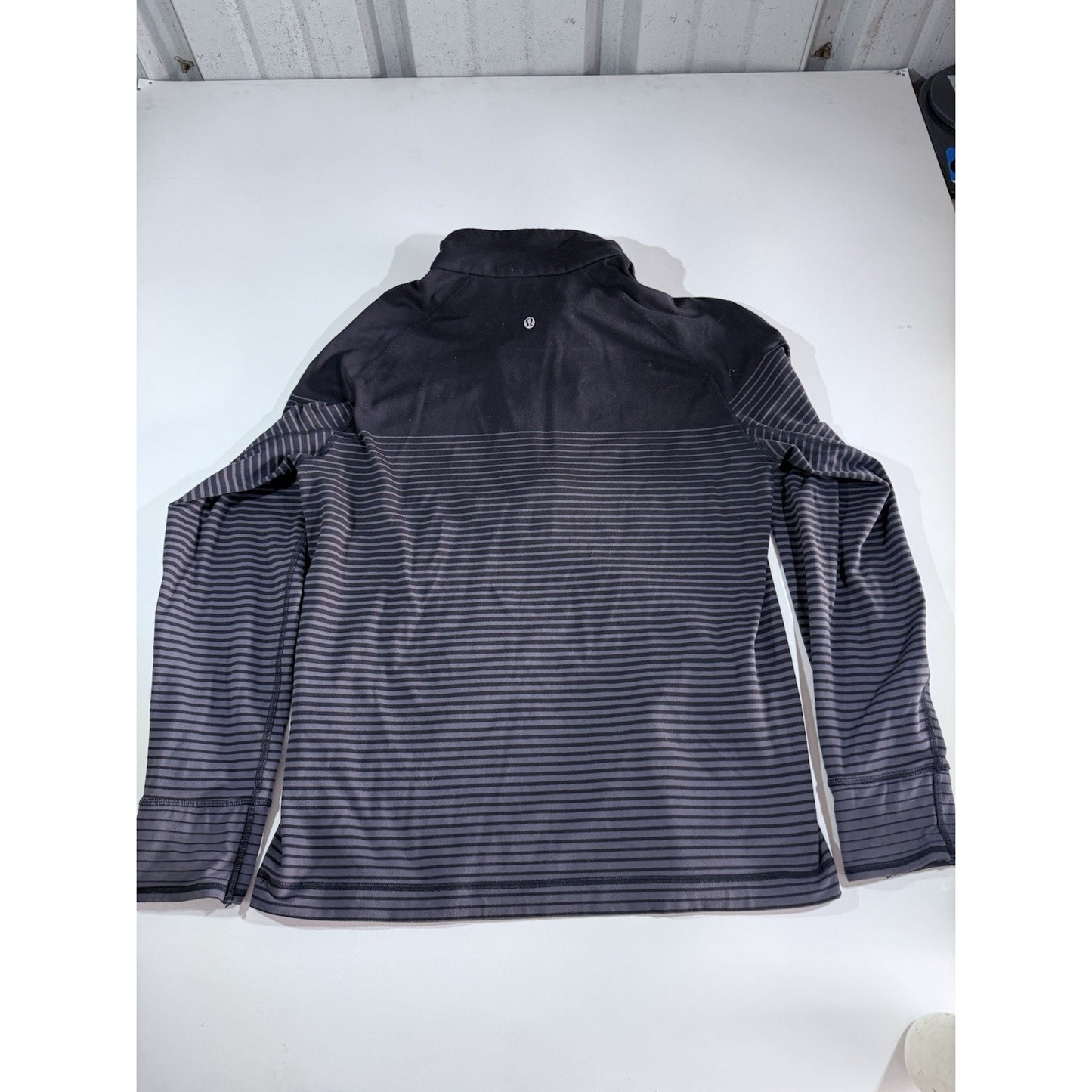 Lululemon Sweat Session 1/2 Zip Mens Large Black Gray Ombré Stripes Performance