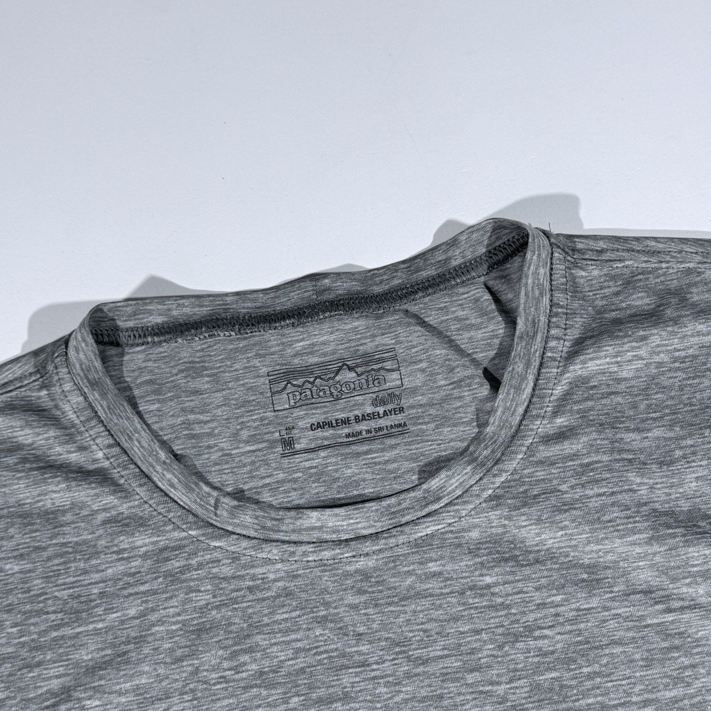 Patagonia Capilene Cool Lightweight Shirt Mens Medium Baselayer Stretch Perform