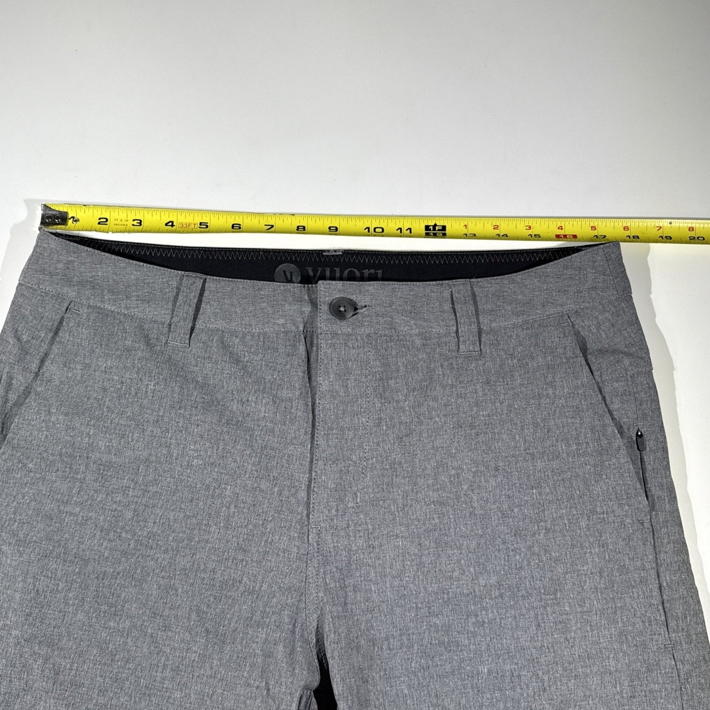 Vuori Aim Performance Chino Shorts Men Size 33 Lt Gray Stretch Sport Golf V368