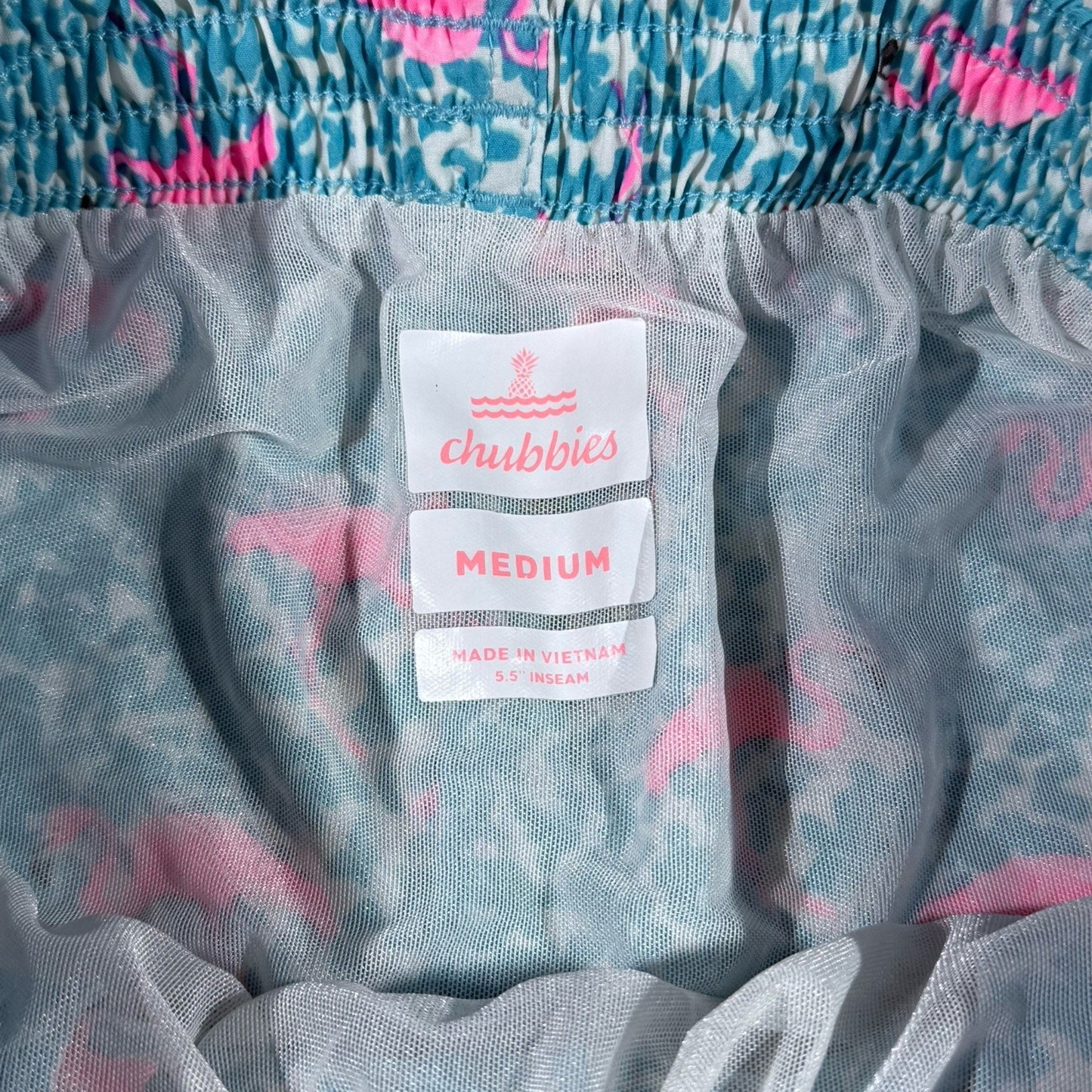 Chubbies Flamingo Camo Swim Trunks Men’s Medium 4” Inseam Quick Dry Shorts