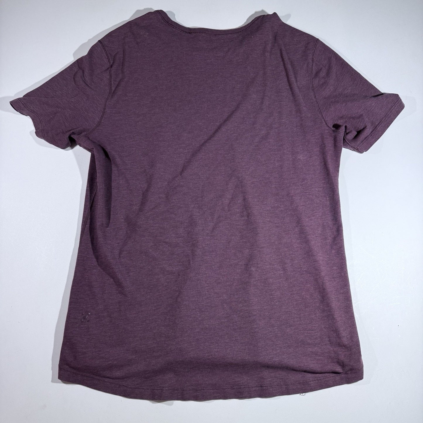 Lululemon Mens Size M Classic Fundamental Crewneck Short Sleeve Burgundy T-Shirt
