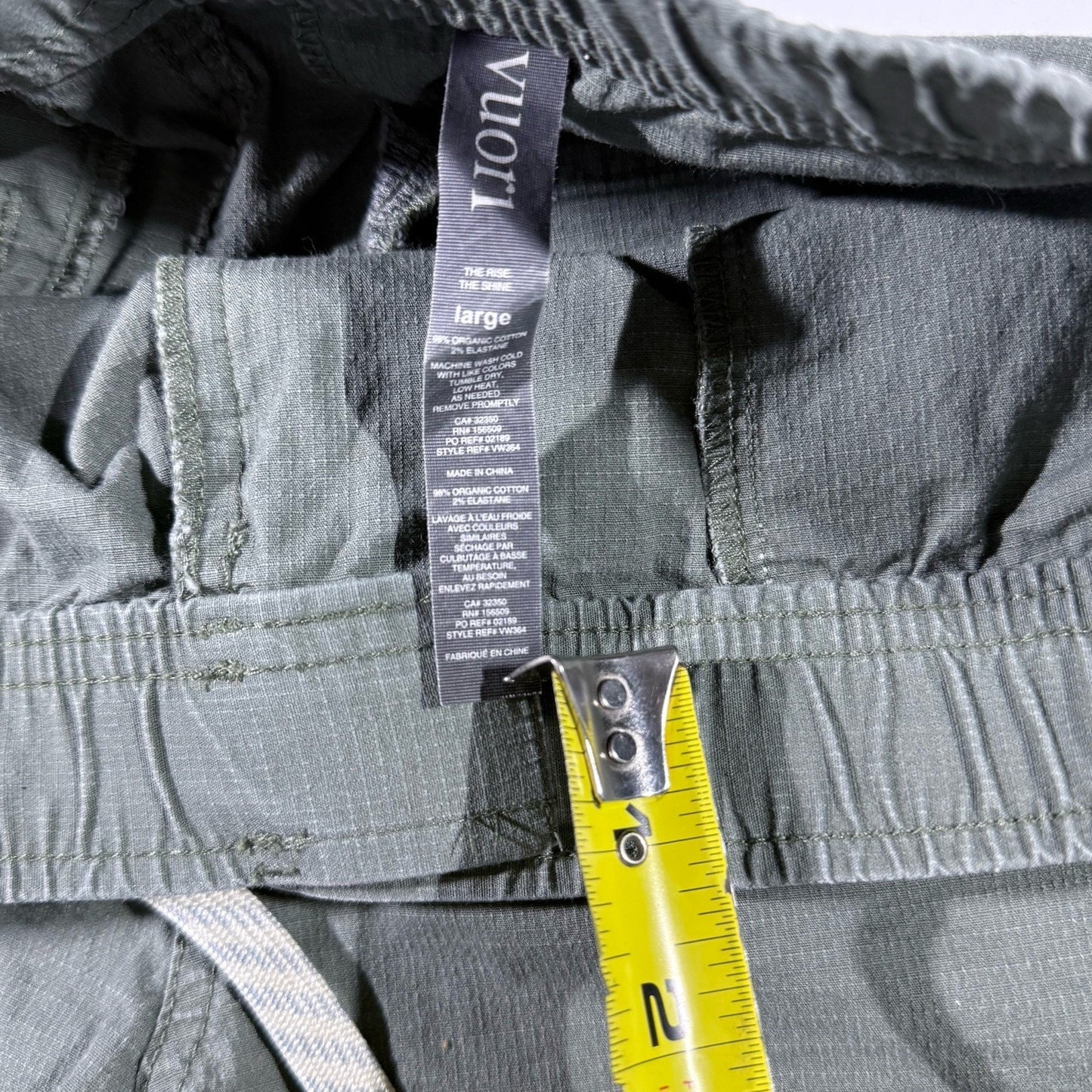 Vuori Shorts Womens large Ripstop Hiking Performance Organic Cotton Army Green