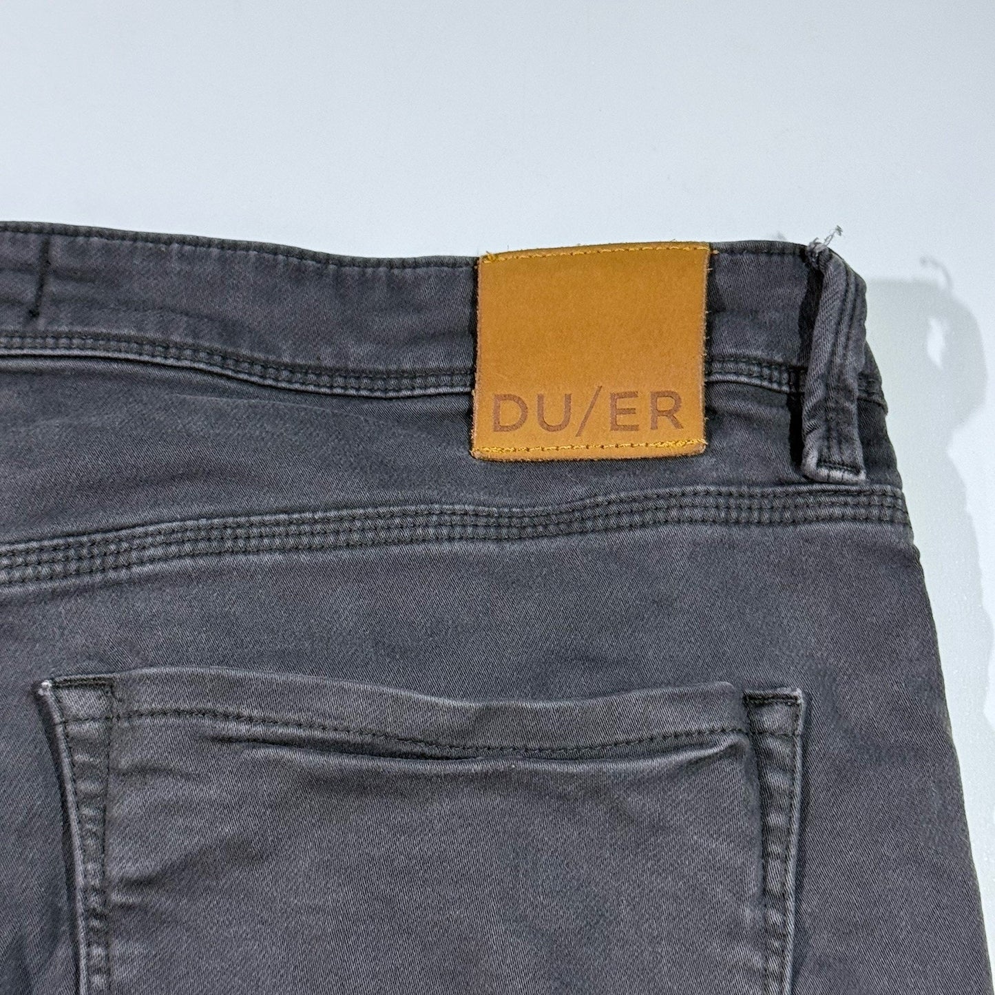 DUER Pants Mens 36x30 Gray N2X Slim Fit No Sweat Stretch Performance Chino
