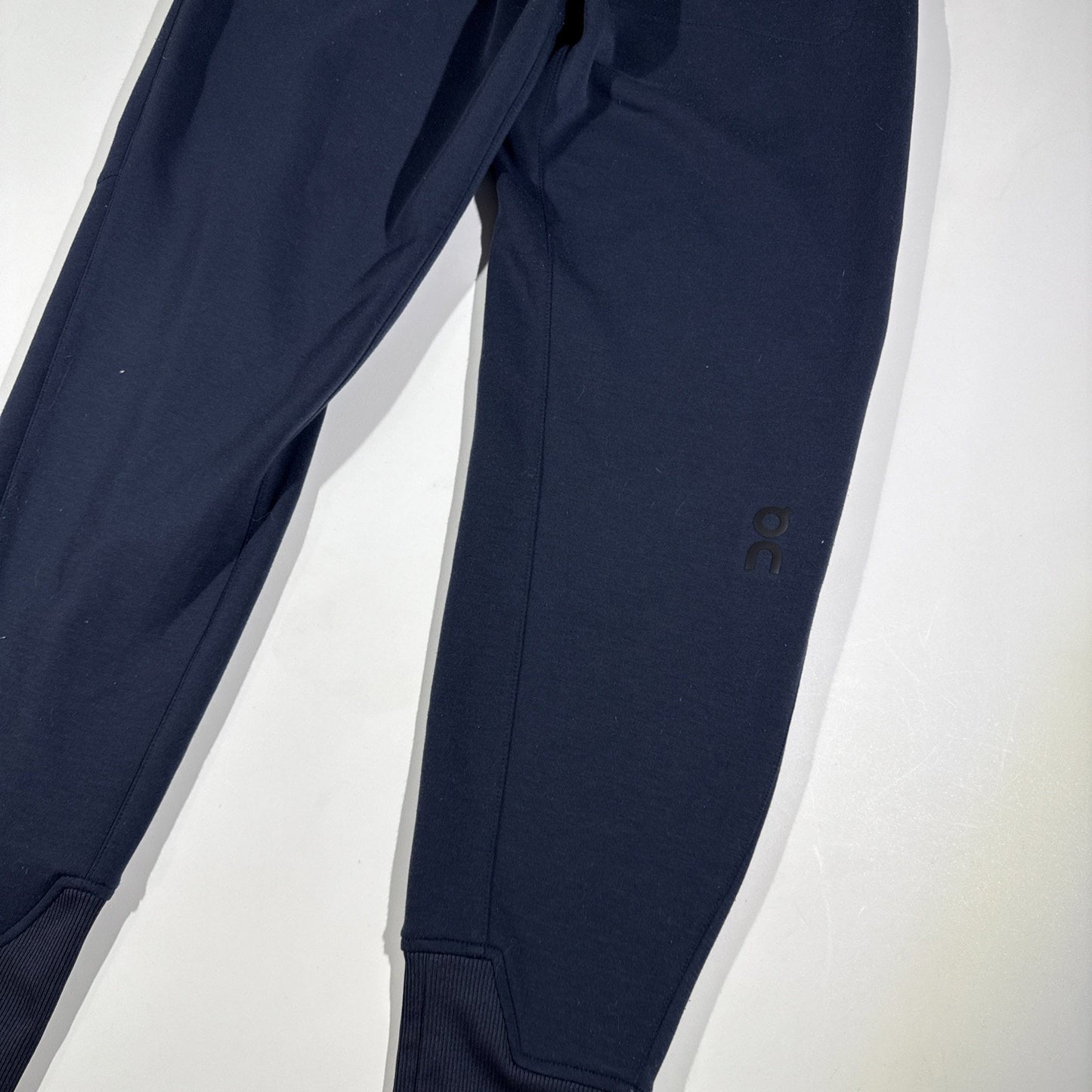 On Running Men’s Sweat Pants Small Navy Blue Athletic Joggers Swiss Engineering