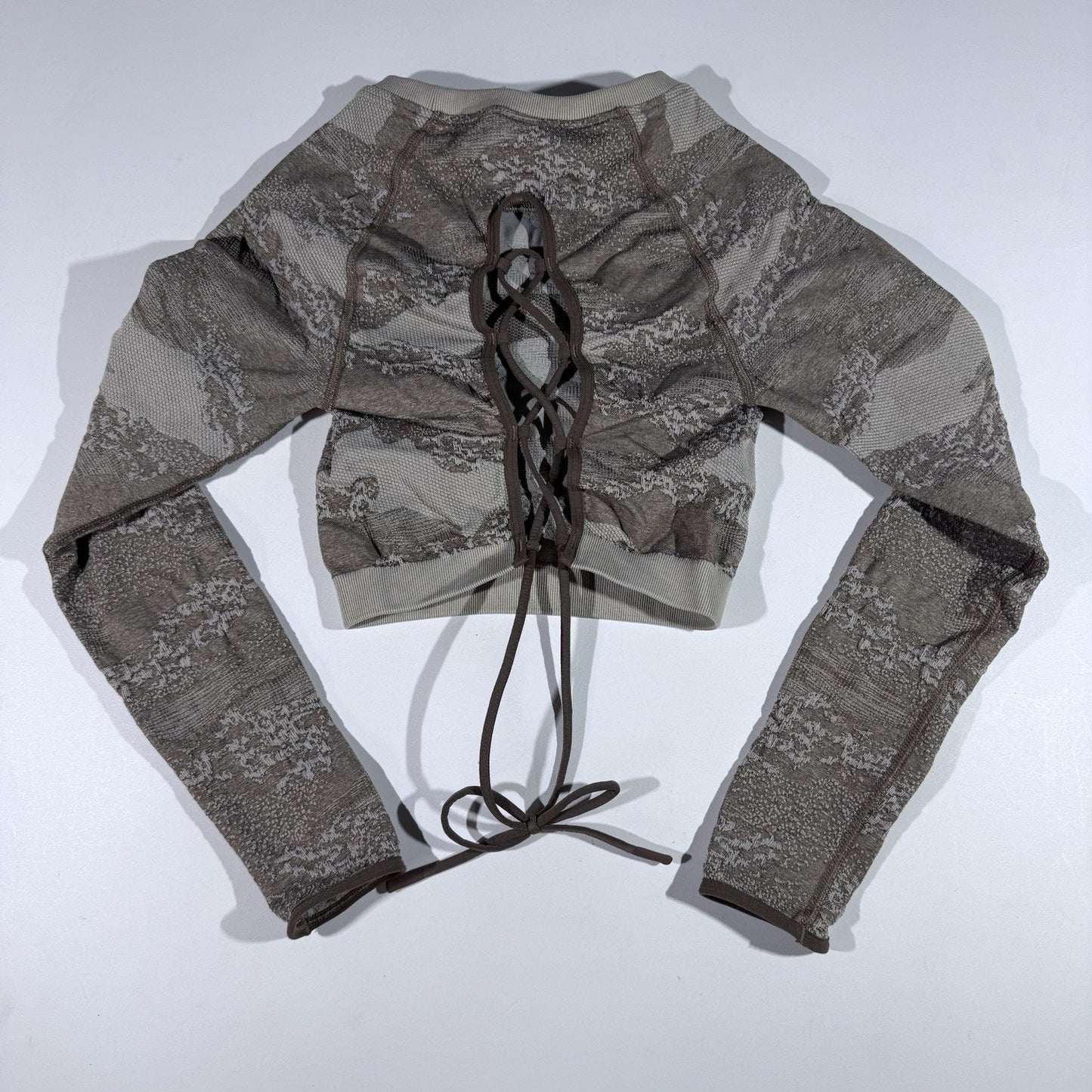 Gymshark Adapt Camo Seamless Lace Back Long Sleeve Crop Top Womens Small Taupe