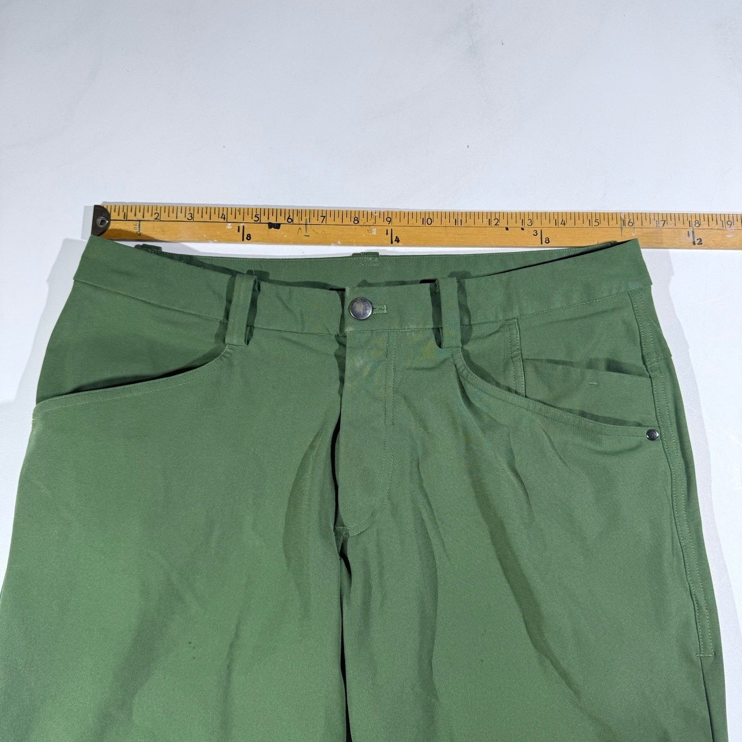 Lululemon ABC Mens Pants 32 x 32 Solid Green Casual Commuter Office Athleisure