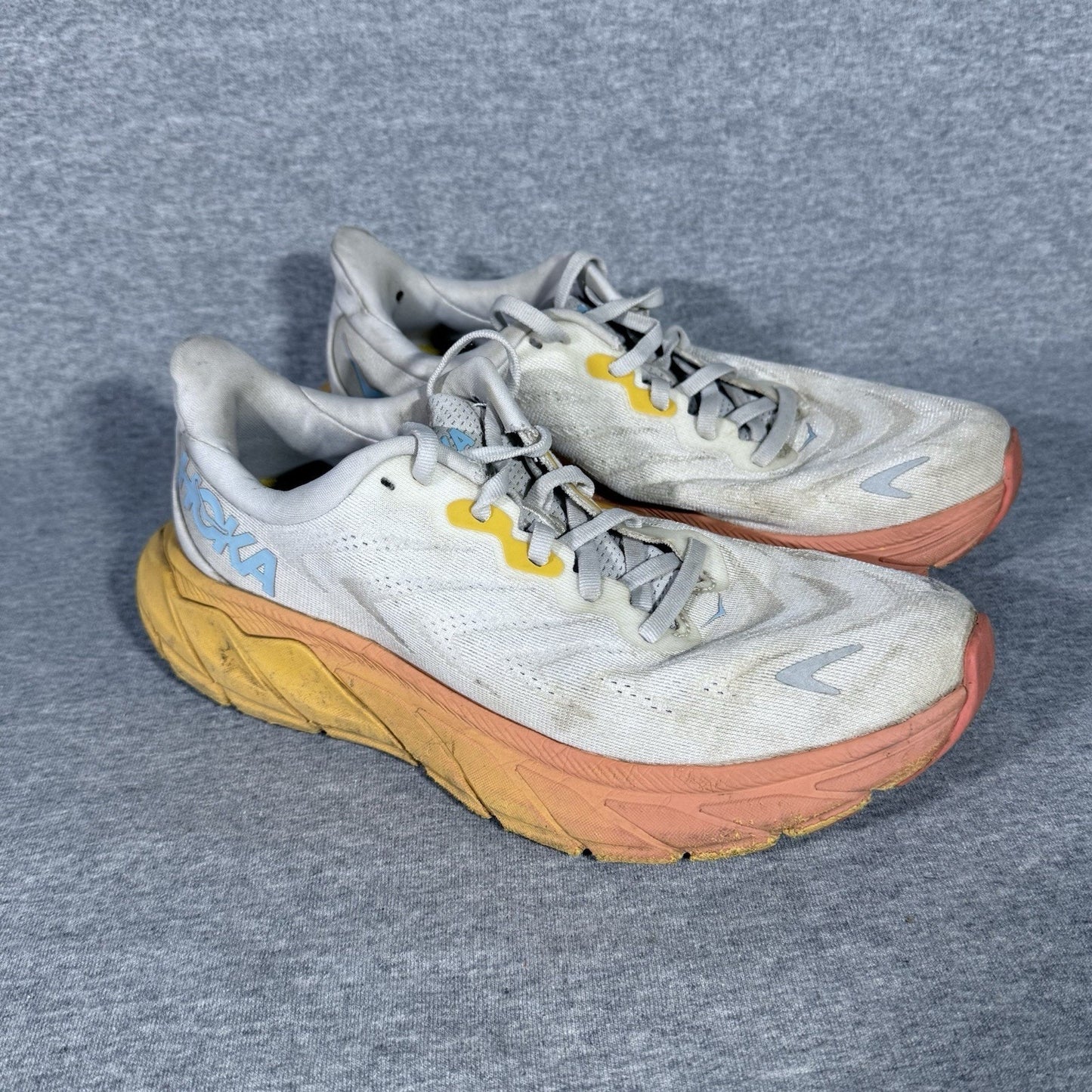 Hoka One One Arahi 6 Women’s Running Shoes Size 7.5B White Orange Yellow