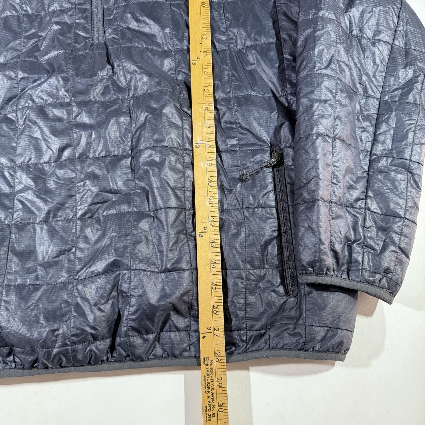 LLBean Men’s Primaloft Hooded Parkway Puffer Navy Gray Jacket Size Large MINTY