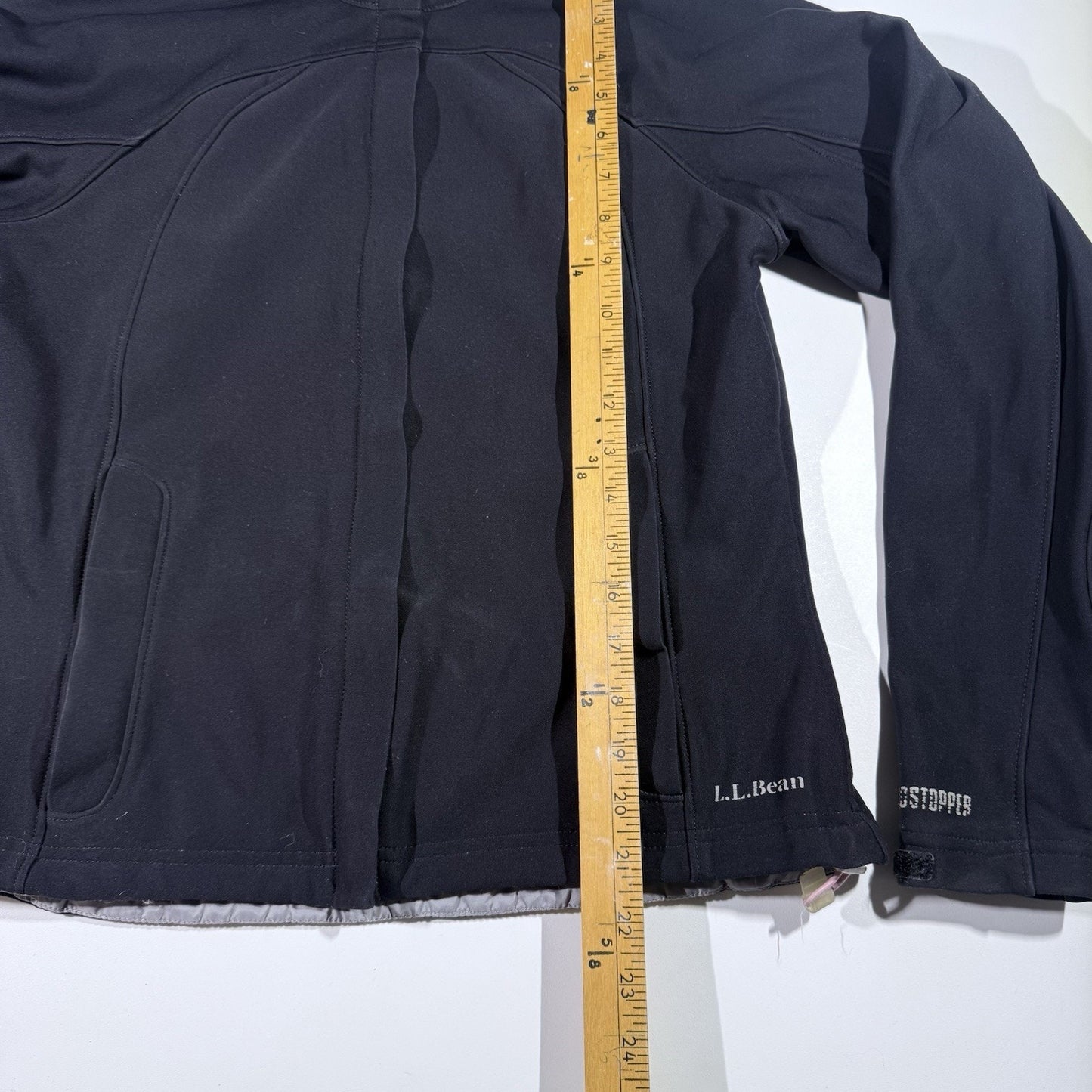 L.L. Bean Women’s Small Softshell Jacket Black Windstopper Gore Windproof S